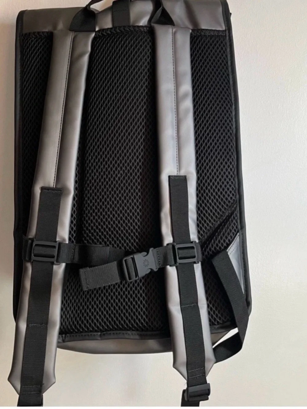 Men's Rains Black Roll-Top Waterproof Backpack New